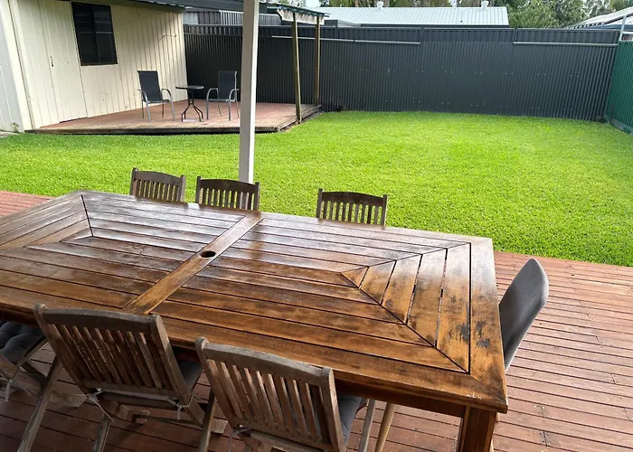 Family Retreat In Ningi Pet Friendly