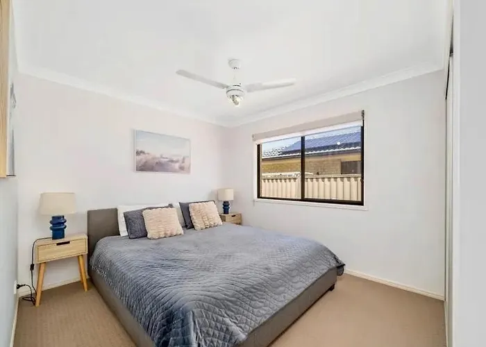 Sandstone Pt Pet Friendly 4-Bedroom Home